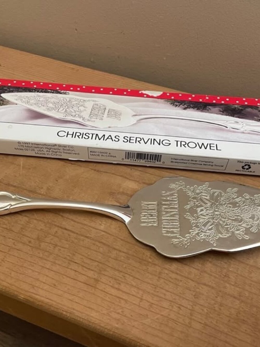 Vintage 1977 International Silver Christmas Cake Server – Silverplate 11.5"